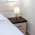 Apartment Amazing With Free Parking By Pikhost Golem (Tirana)