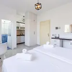 Amazing With Free Parking By Pikhost