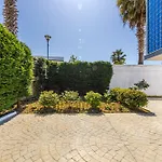 Apartment Amazing With Free Parking By Pikhost Golem (Tirana)