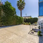 Amazing With Free Parking By Pikhost Apartment *