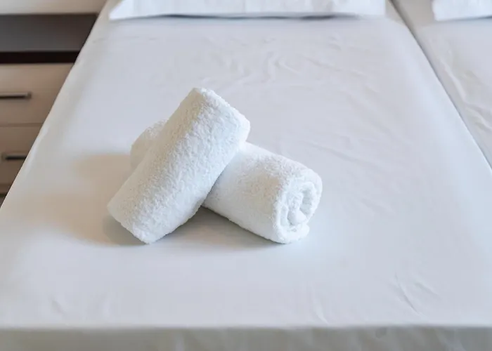 Amazing With Free Parking By Pikhost Apartment *