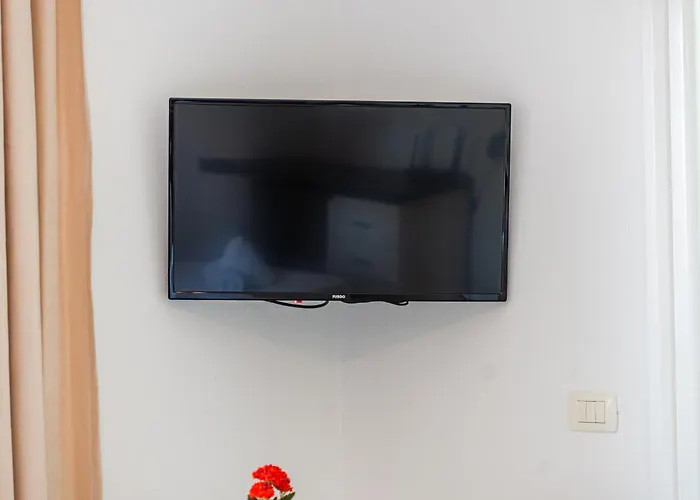 Amazing With Free Parking By Pikhost *